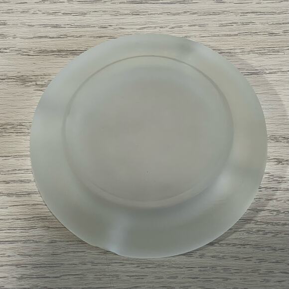 Indiana Tiara Satin Frosted Glass Ashtray Vintage 1950s USA Made 4.5" Diameter - Picture 2 of 4